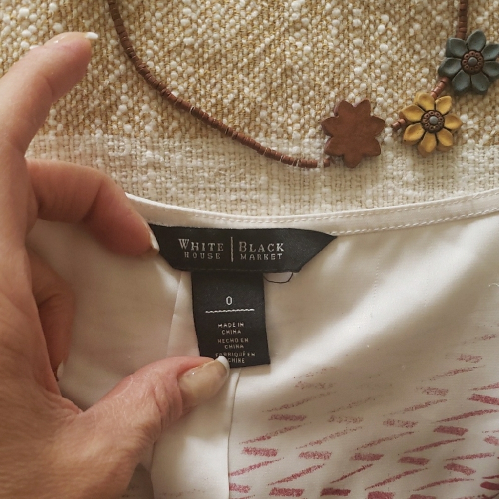 WHBM Patterned V-Neck Top - Picture 5 of 6
